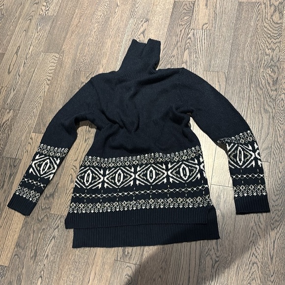 Joe fresh navy turtle neck sweater Sz medium - Picture 3 of 13